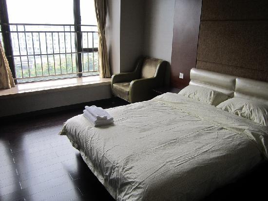 Sixiangjia Hejing Taifu Kehui Jinyu Apartment (Гуанчжоу, Китай)